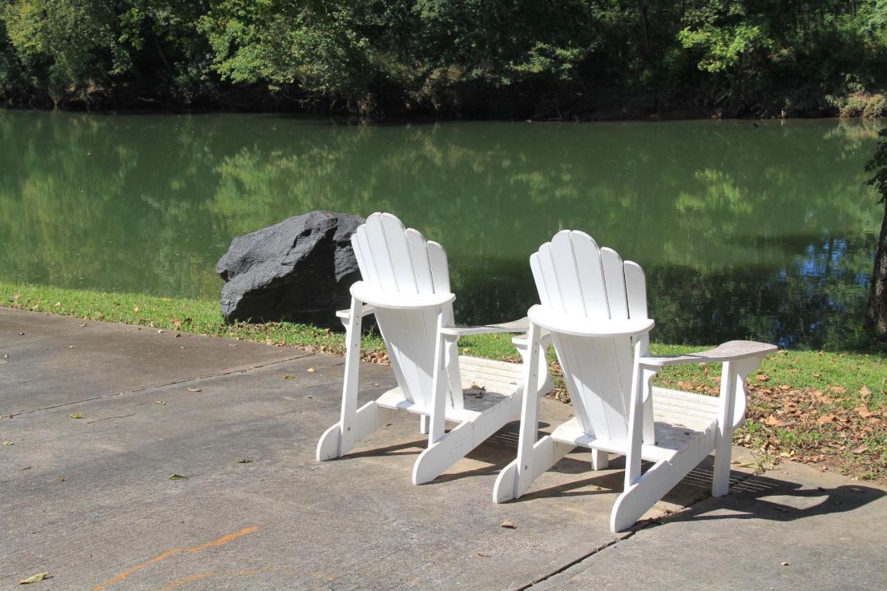 River Wellness Lodge Kingston Εξωτερικό φωτογραφία