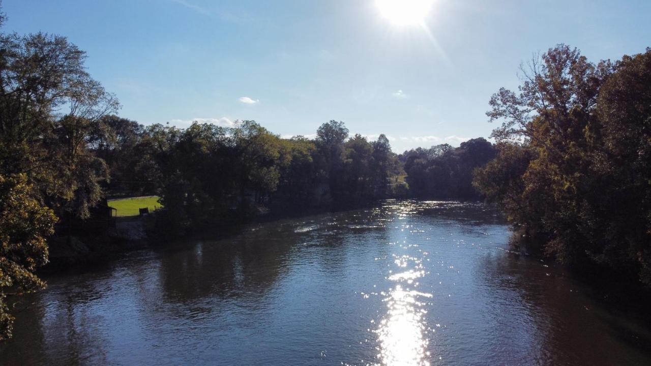 River Wellness Lodge Kingston Εξωτερικό φωτογραφία